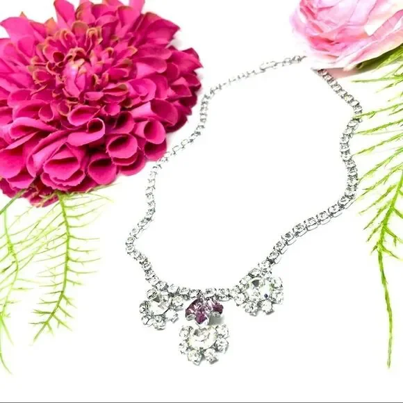 VINTAGE⚜️ANTIQUE Austrian Crystal Pavé Cluster Necklace - Picture 4 of 8